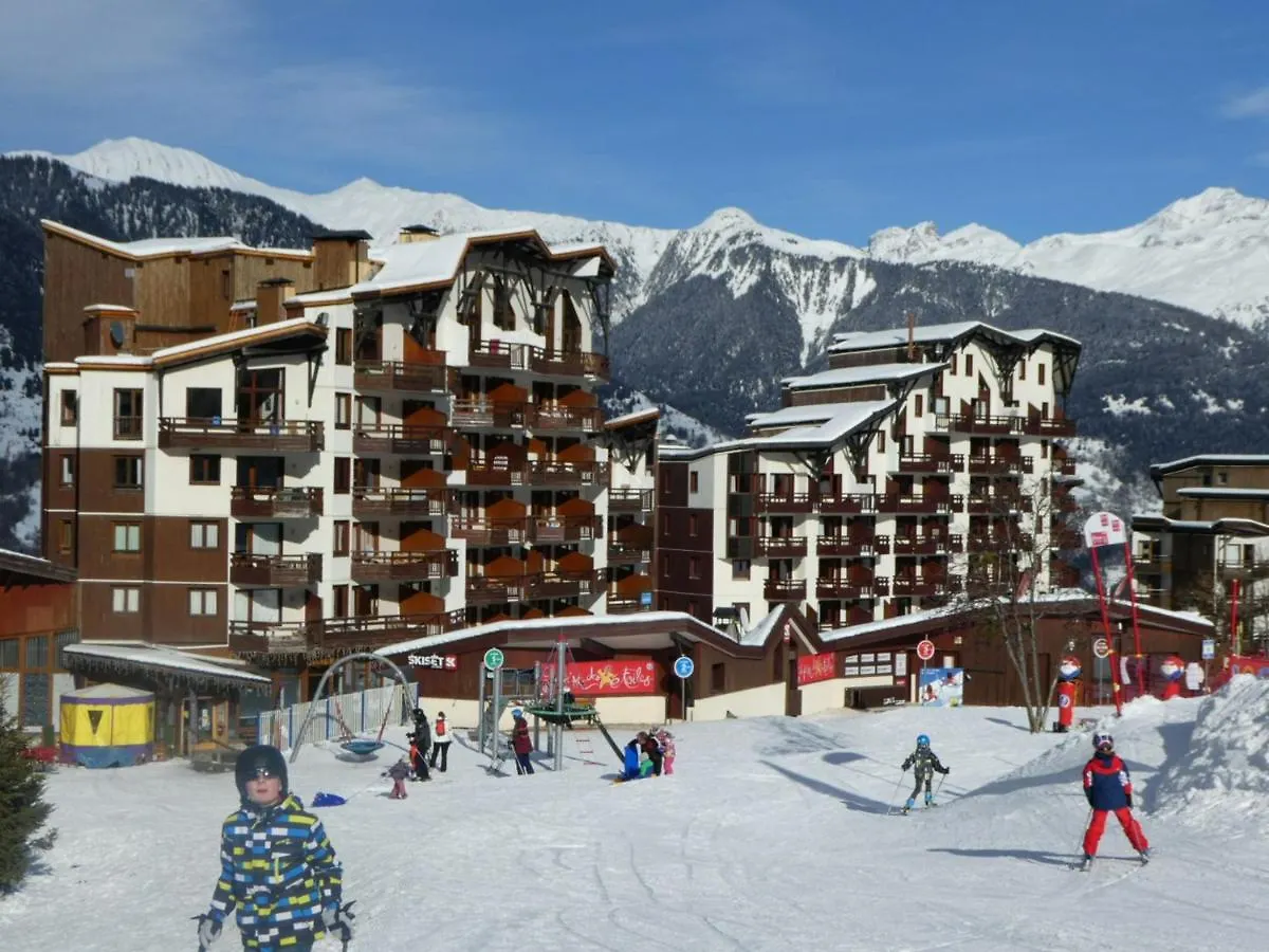 Appartement Refait A Neuf, Centre Station, Balcon Sud, Parking Inclus - Fr-1-513-57 La Tania 0*,  France